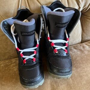 Avalanche Snowboard Boots - Boys Size 3